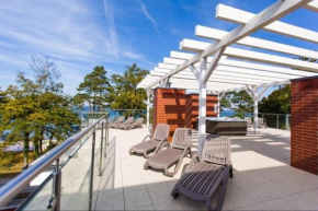 Apartament Amalia z tarasem widokowym i bocznym balkonem, Rewal